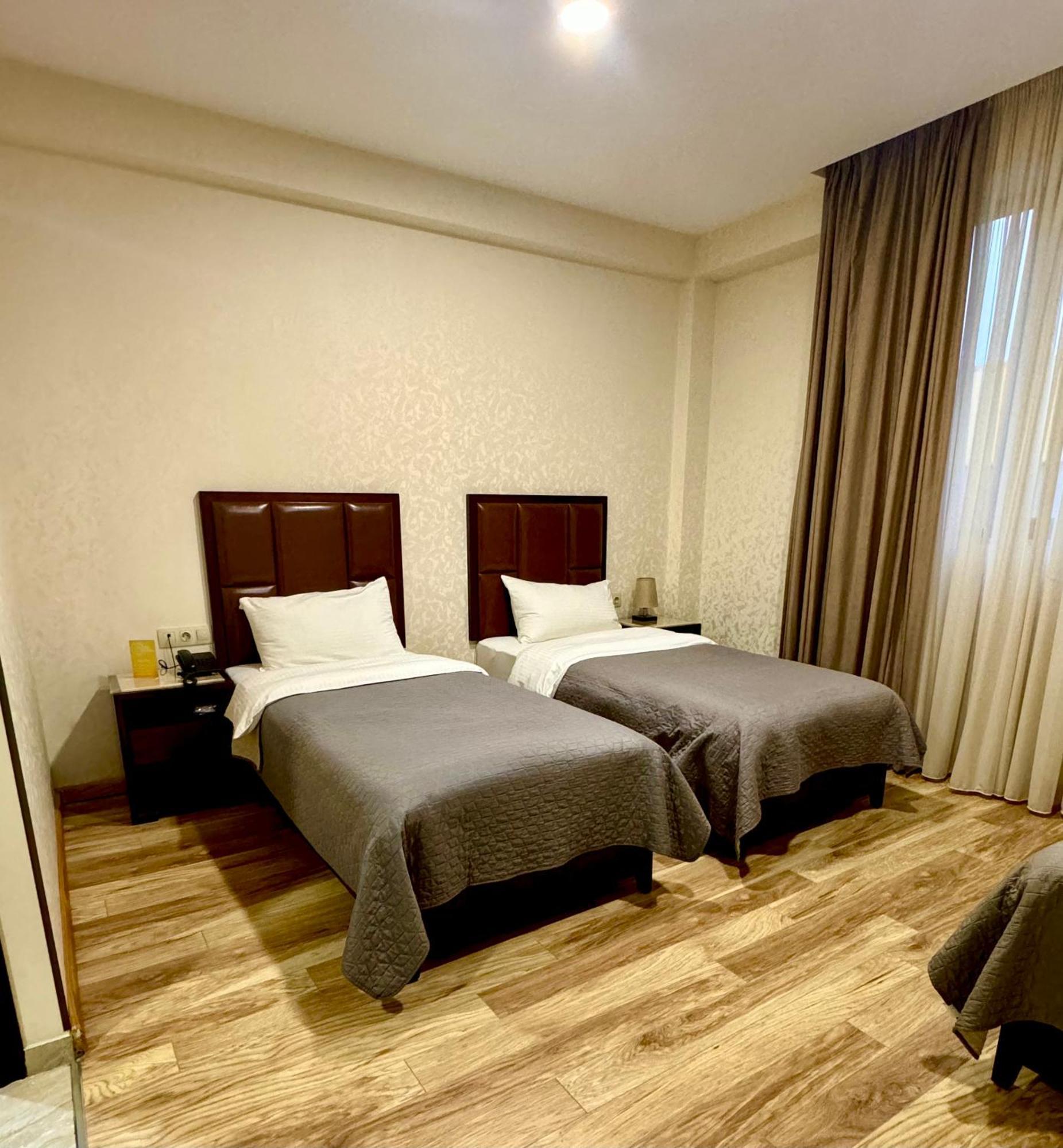 Aura Hotel تبليسي المظهر الخارجي الصورة